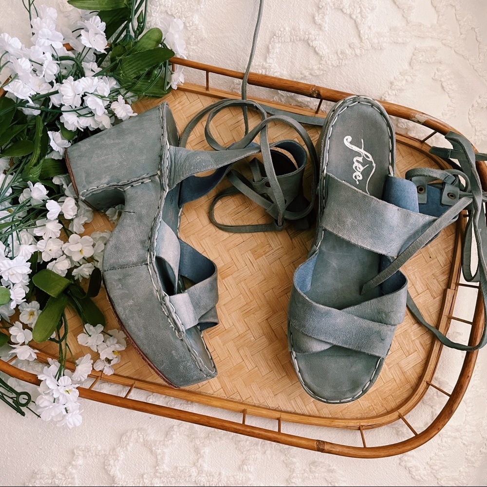 Free People Heeled Lace Up Blue Leather Sandal Heels sz 4